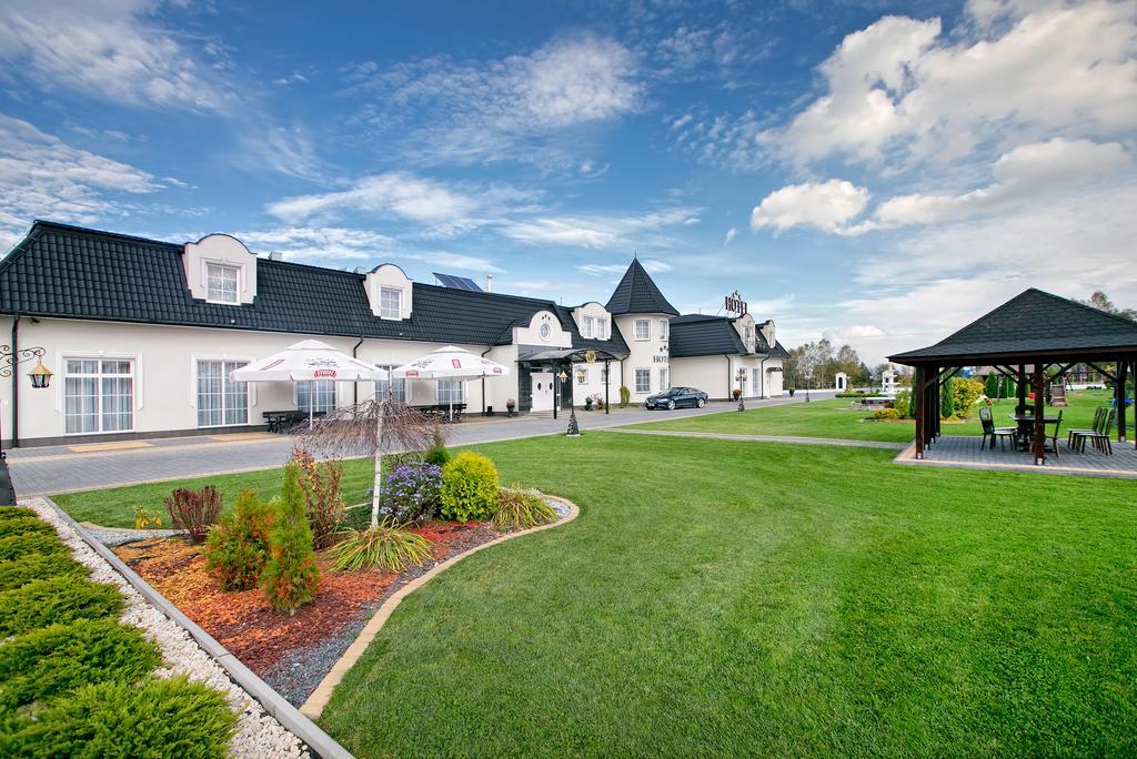 Hotel Campari Gora Motyczna Ngoại thất bức ảnh