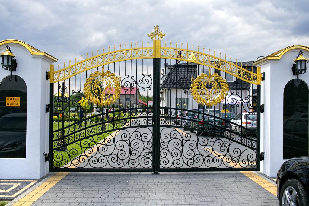 Hotel Campari Gora Motyczna Ngoại thất bức ảnh