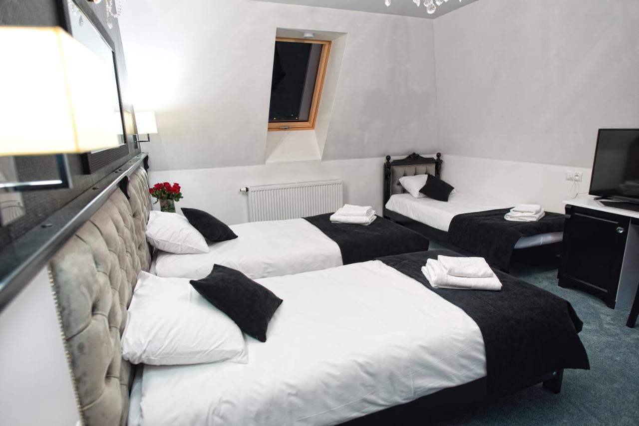 Hotel Campari Gora Motyczna Ngoại thất bức ảnh