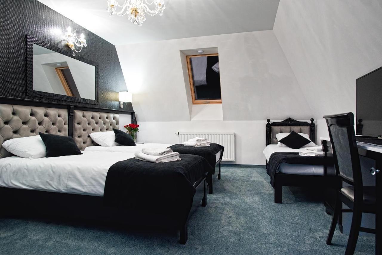 Hotel Campari Gora Motyczna Ngoại thất bức ảnh