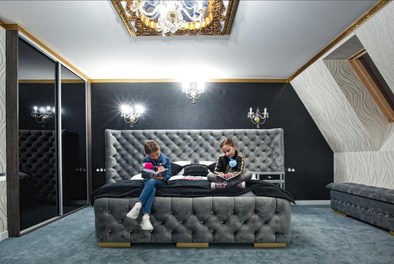 Hotel Campari Gora Motyczna Ngoại thất bức ảnh